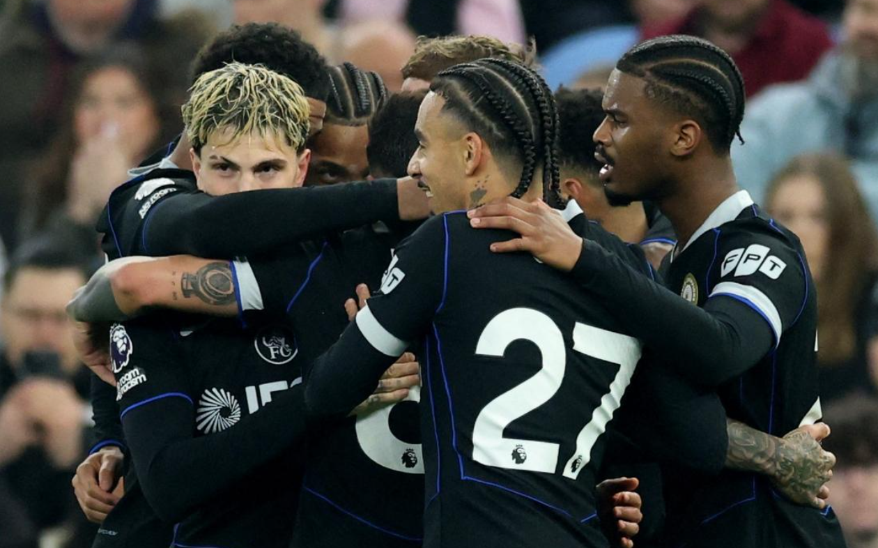 世界杯官网下载-埃梅里掉下神坛：4场不胜，英超争四形势大乱：4队差距最多3分